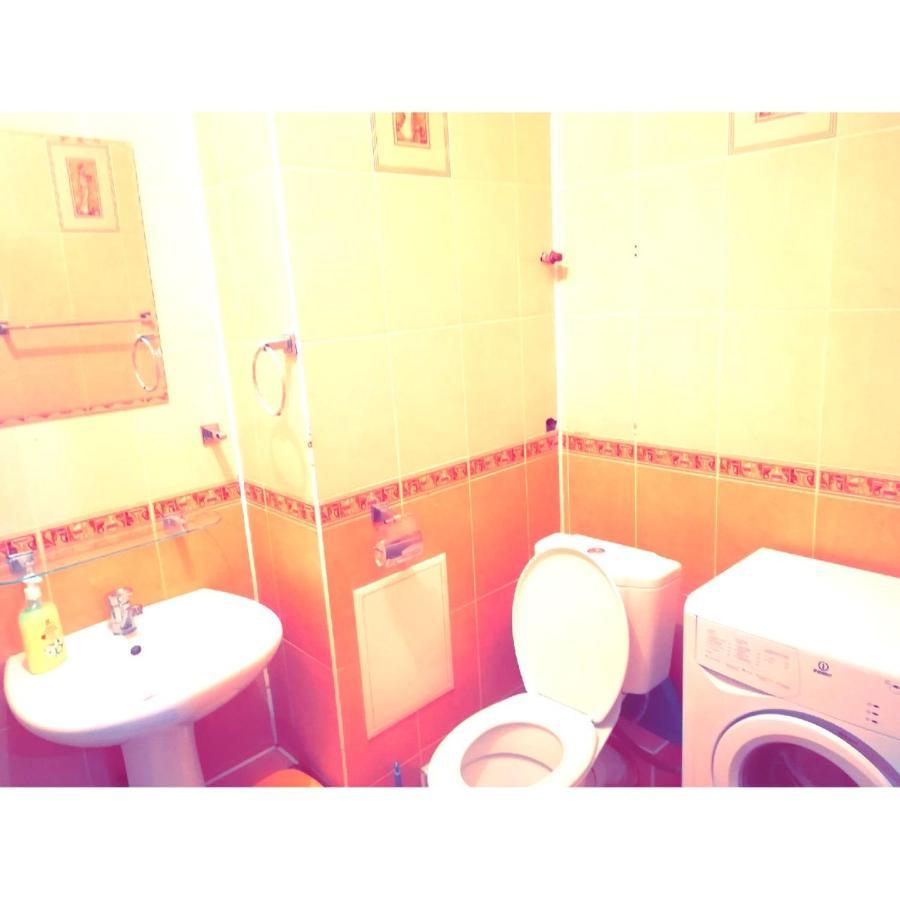 Nomad Apartment On Syganak 10Str Astana Phòng bức ảnh